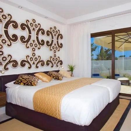 منتجع Alondra 5*