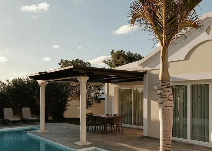 Alondra Puerto del Carmen (Lanzarote)