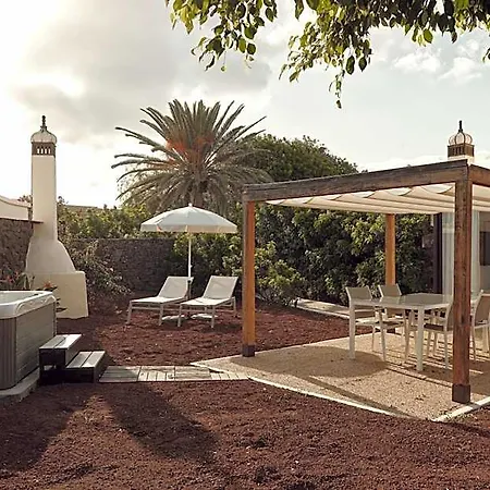 Alondra Resort