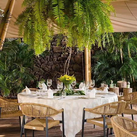 Alondra Resort