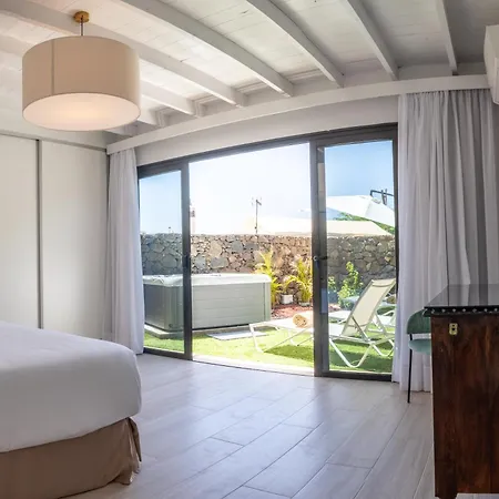 Alondra Resort